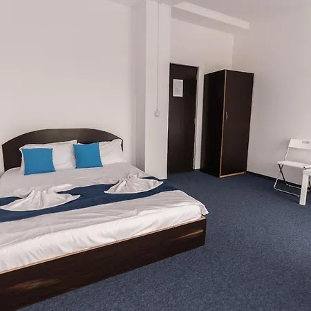 Hotel Blue *