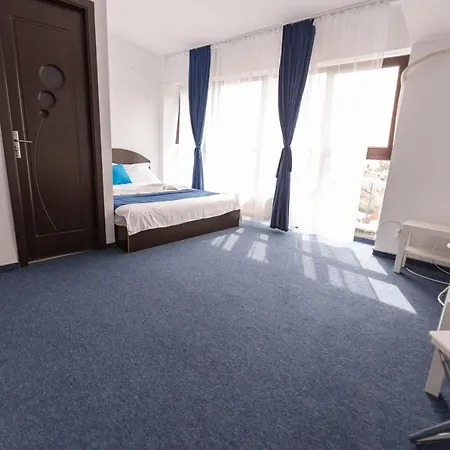 Hotel Blue *